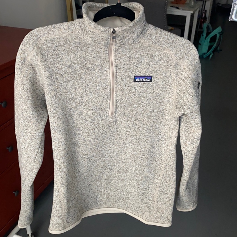 Brand new Patagonia quarter zip sweater